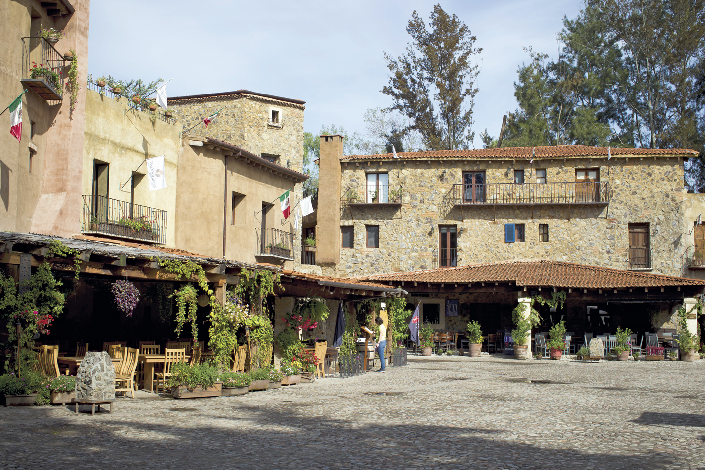 Bares y restaurantes en el zócalo de Val'Quirico